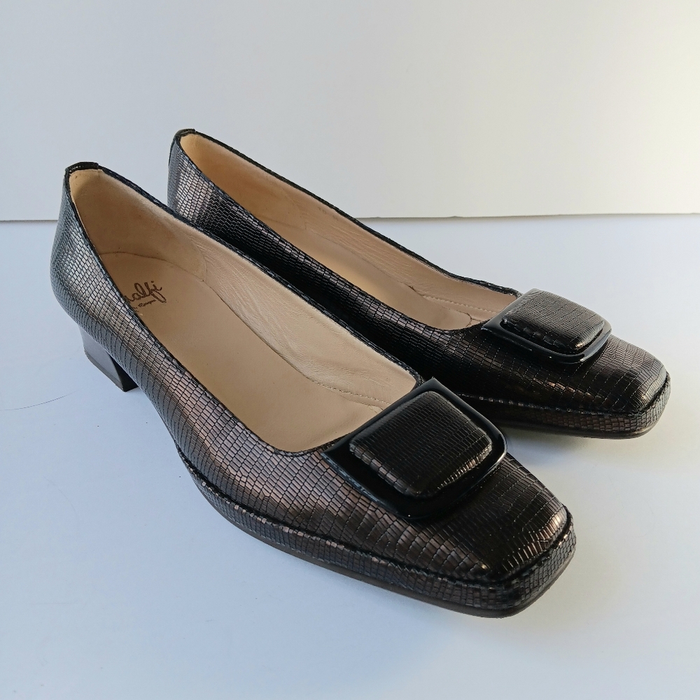 Amalfi Brown Leather Alligator Print Low Heel with Accent Buckle Size 10 M